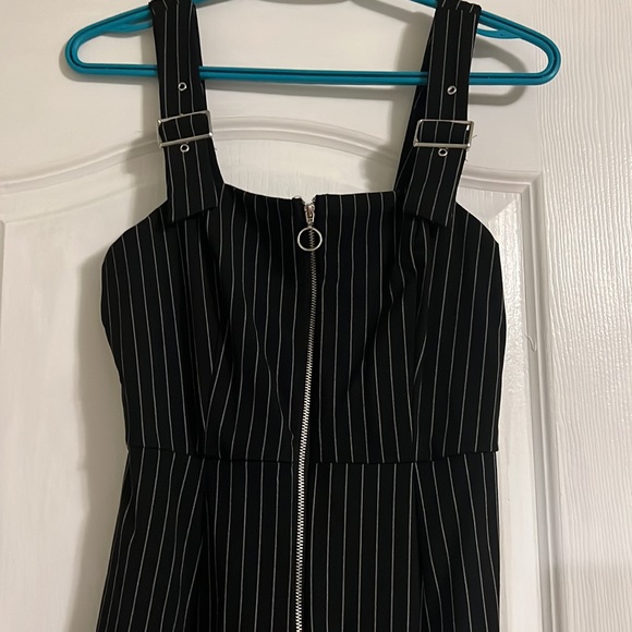 Brand new Forever 21 Romper - Picture 2 of 6